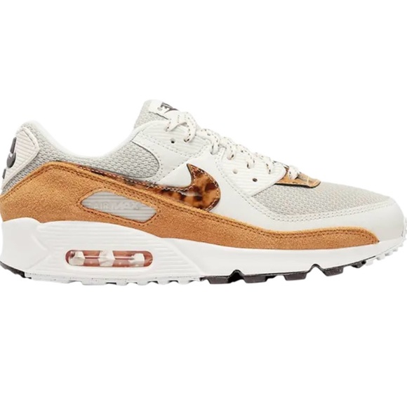 Nike Shoes - Nike Air Max 90 Animal Print 🧡